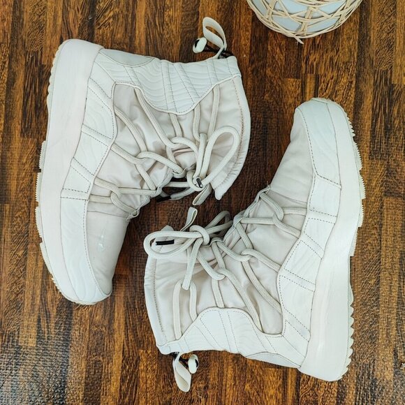 Nike Women's Tanjun White High Rise Phantom Fashion Sneakers Size 8 US - Picture 5 of 9